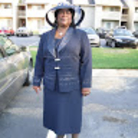 Meet your Posher, Shirley - Picture 1 of 1